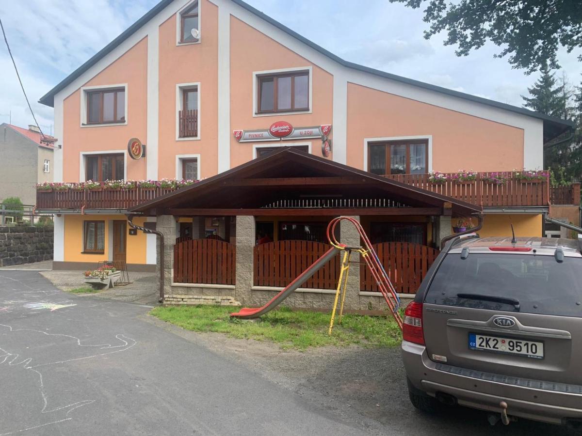 Maly Byt 1+1 Карлови Вари Екстериор снимка