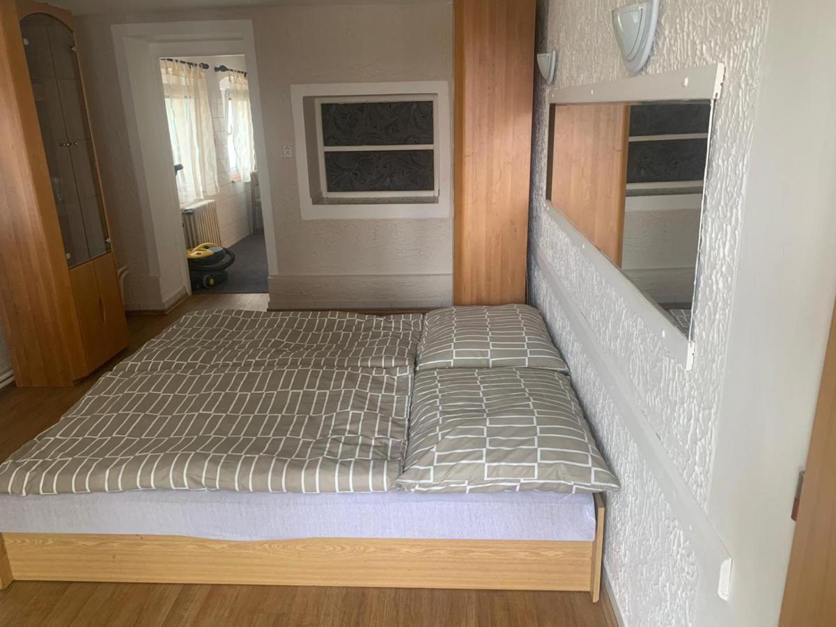 Maly Byt 1+1 Карлови Вари Екстериор снимка